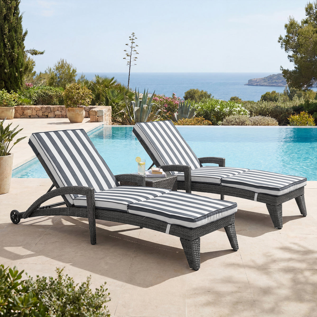 Brich Rattan Chaise Lounge with wheels (Set of 2)